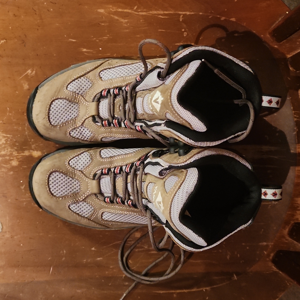 Vasque Hiking Boots 9.5